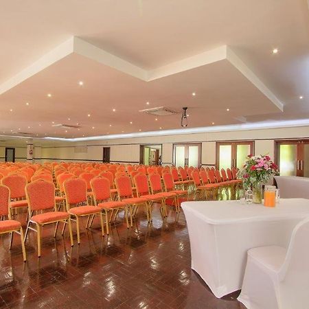 The Pretoria Hotel Bagian luar foto
