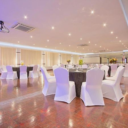The Pretoria Hotel Bagian luar foto