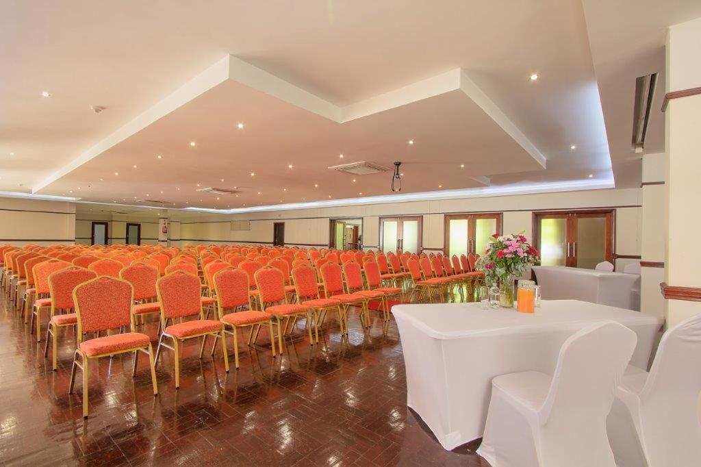 The Pretoria Hotel Bagian luar foto