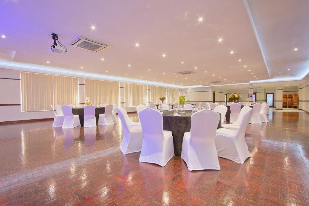 The Pretoria Hotel Bagian luar foto