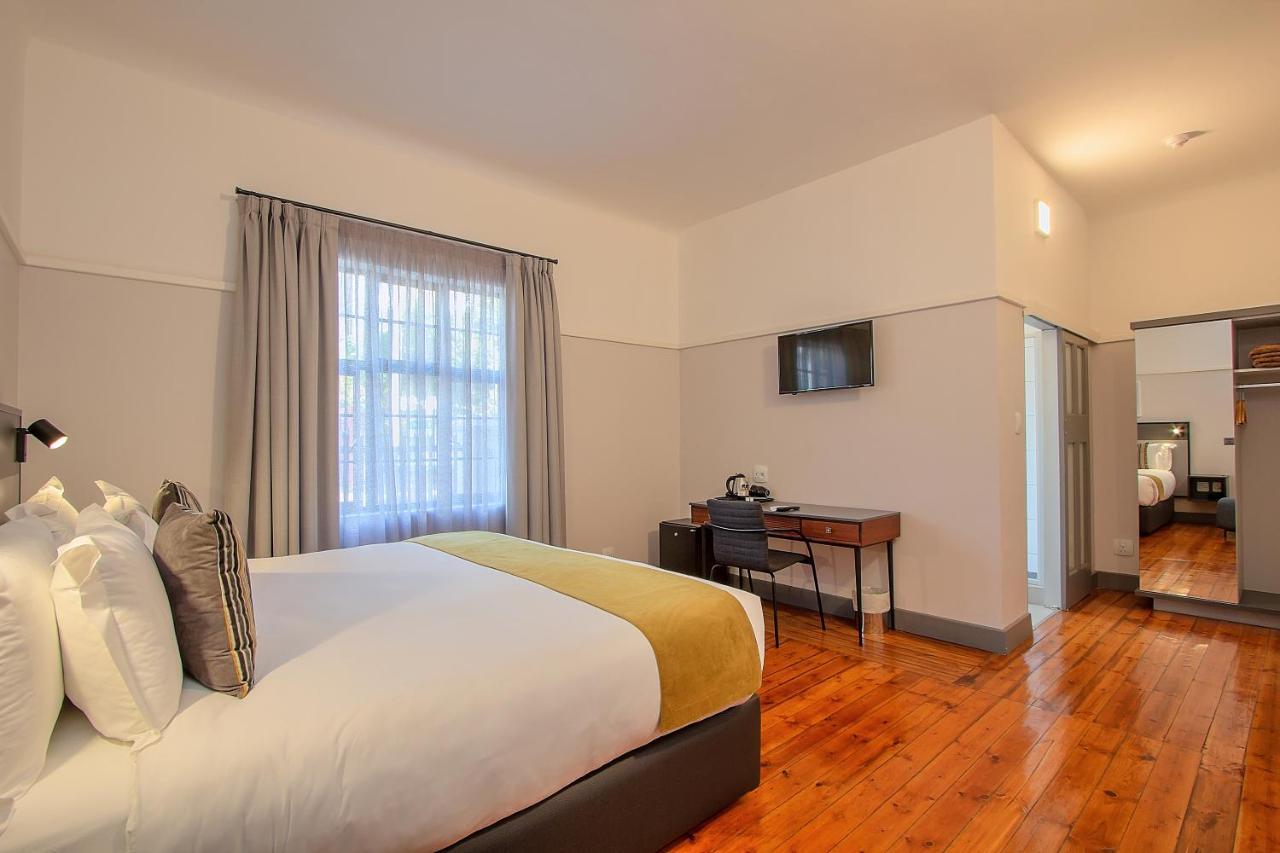 The Pretoria Hotel Bagian luar foto