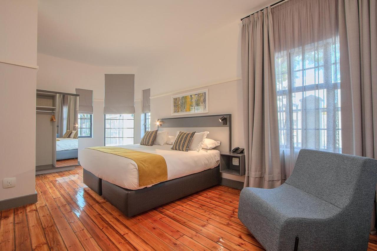 The Pretoria Hotel Bagian luar foto